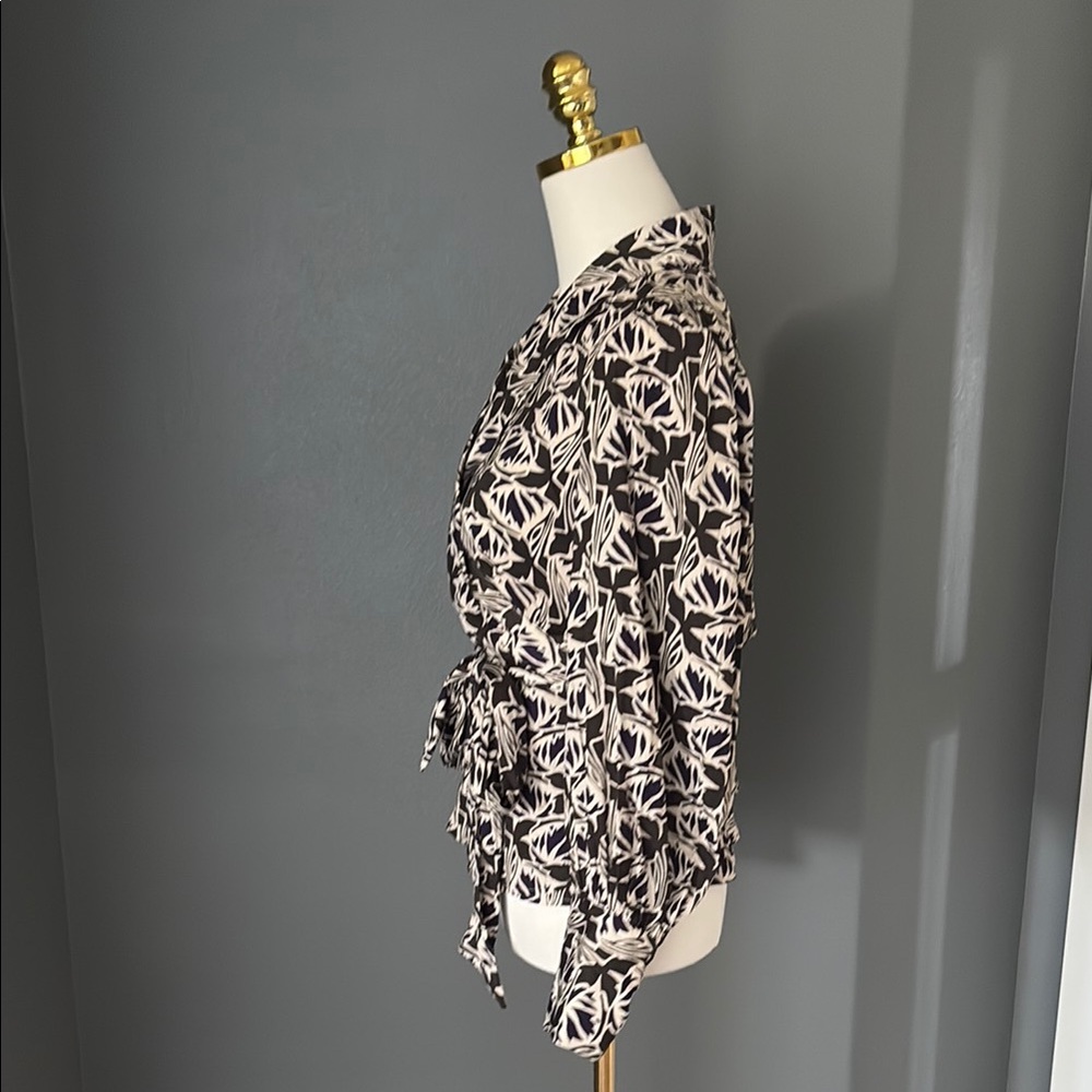 Banana Republic Floral Wrap Blouse - Black, blue and White - Picture 5 of 7